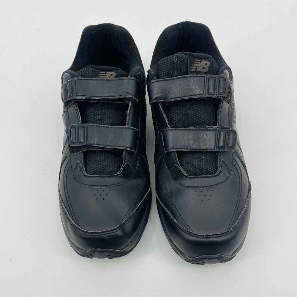 New Balance Mens walking shoe 411 black preowned size 10 1/2
